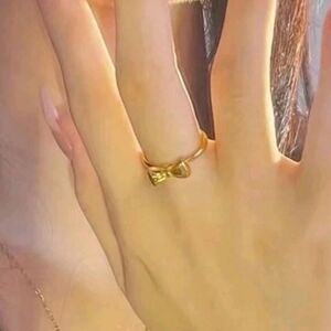 Gold bow ring